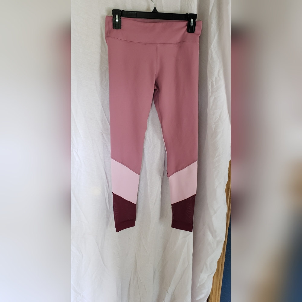 Fabletics Dusty Rose Leggings